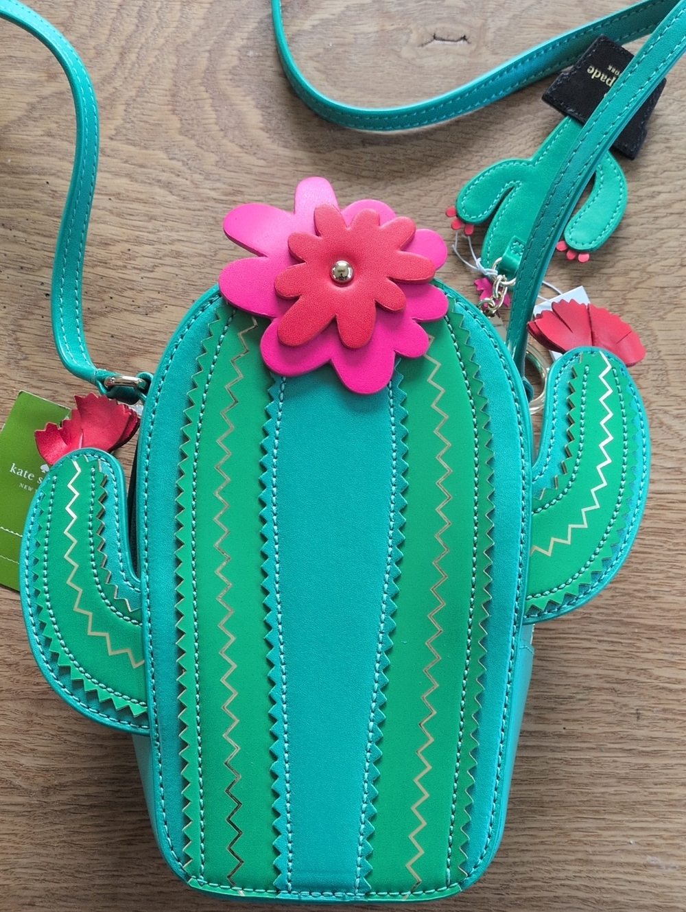 ✨ Rare Nwt New Horizons Kate Spade Cactus Bag WITH Matching Keychain - Picture 6 of 13